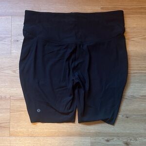 Ribbed Lululemon black 8inch bike short